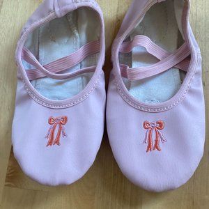 Adorable Pink Ballet schooes